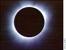 � APTN; Totale Sonnenfinsternis �ber Afrika am 21.06.2001