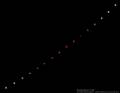 � P. Wienerroither; Mondfinsternis 9.01.2001, Phasen der Mondfinsternis im Abstand von 15 Min. Komposit aus nur 2 mehrfach belichteten Aufnahmen. Bronica ETRS Mittelformat 4,5x6 mit 75mm auf Kodachrome 100.